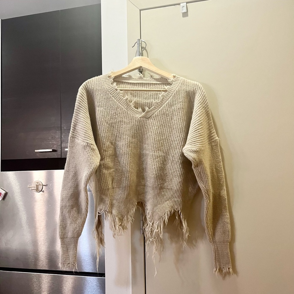 Designer sweater V neck